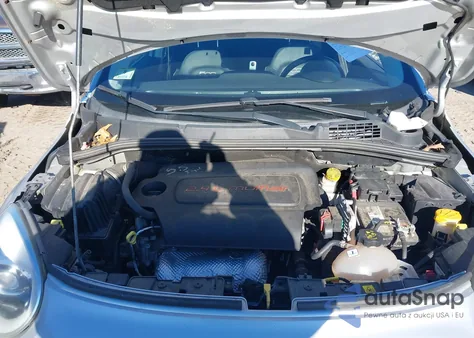 2016 Fiat 500X Trekking z USA, uszkodzony, nr VIN ZFBCFYCT0GP331250